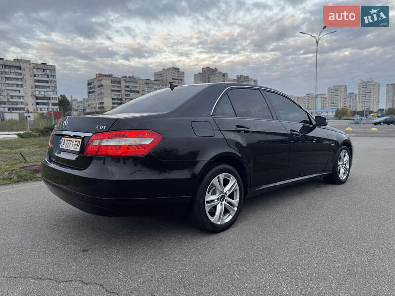 Седан Mercedes-Benz E-Class 2009 в Киеве
