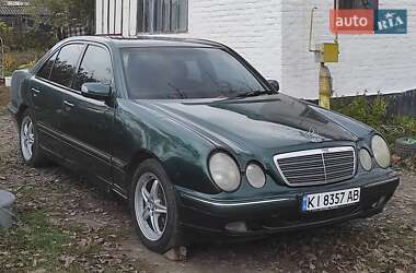 Седан Mercedes-Benz E-Class 2000 в 