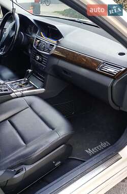 Седан Mercedes-Benz E-Class 2011 в 