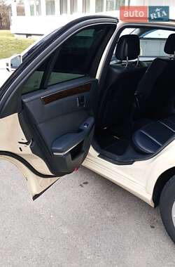 Седан Mercedes-Benz E-Class 2011 в 