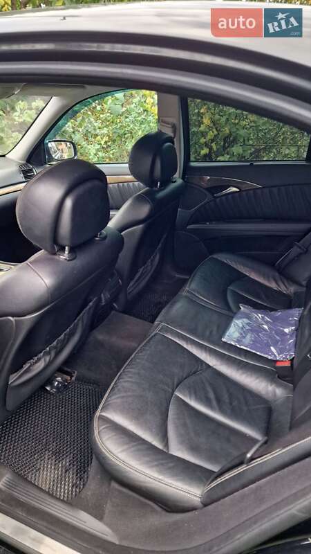 Седан Mercedes-Benz E-Class 2009 в Черновцах