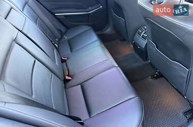 Седан Mercedes-Benz E-Class 2015 в 