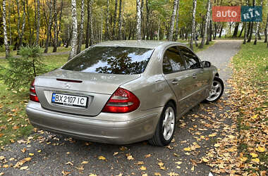 Седан Mercedes-Benz E-Class 2004 в 