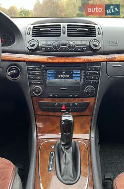Седан Mercedes-Benz E-Class 2004 в 