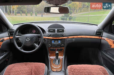 Седан Mercedes-Benz E-Class 2004 в 