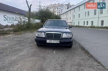 Седан Mercedes-Benz E-Class 1995 в Одессе