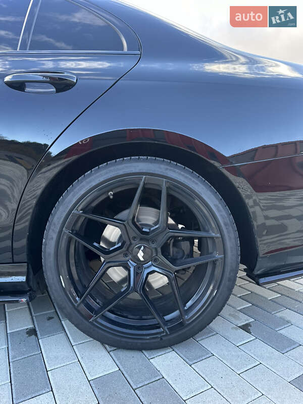 Седан Mercedes-Benz E-Class 2016 в Львове