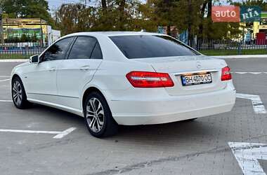 Седан Mercedes-Benz E-Class 2011 в 