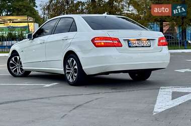 Седан Mercedes-Benz E-Class 2011 в 