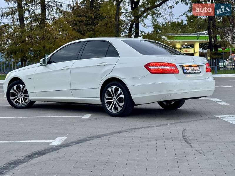 Седан Mercedes-Benz E-Class 2011 в Одессе