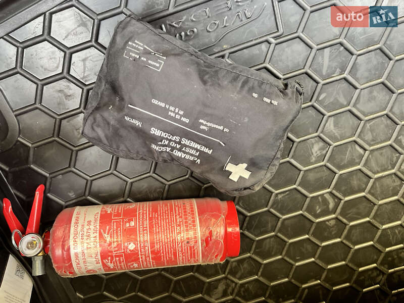 Седан Mercedes-Benz E-Class 2012 в Тячеве фото 73 Седан Mercedes-Benz E-Class 2012 в Тячеве