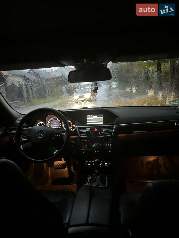 Універсал Mercedes-Benz E-Class 2010 в Рахові фото 3 Універсал Mercedes-Benz E-Class 2010 в Рахові