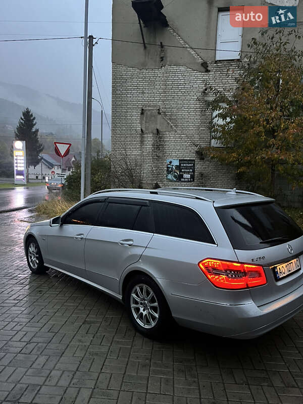 Універсал Mercedes-Benz E-Class 2010 в Рахові фото 21 Універсал Mercedes-Benz E-Class 2010 в Рахові