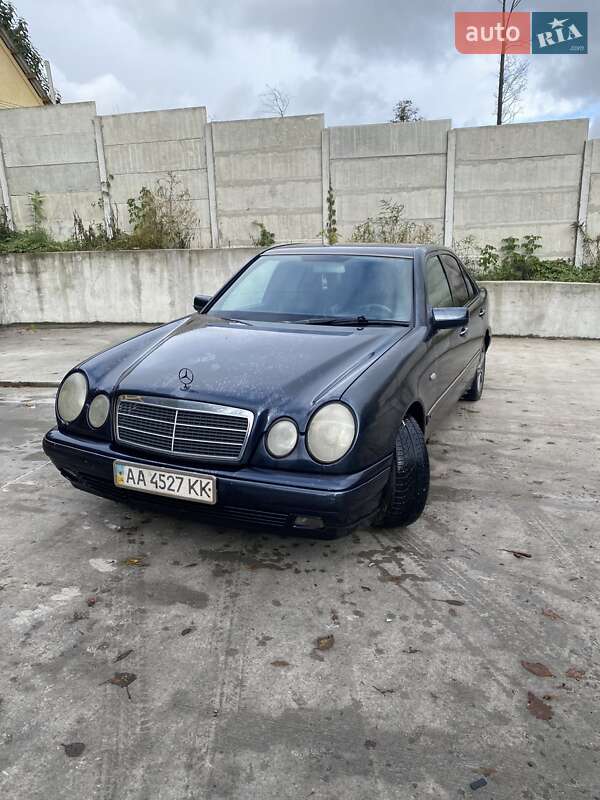 Седан Mercedes-Benz E-Class 1997 в 