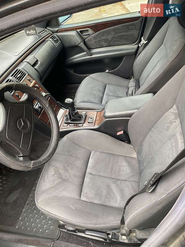 Седан Mercedes-Benz E-Class 1997 в Киеве фото 6 Седан Mercedes-Benz E-Class 1997 в Киеве