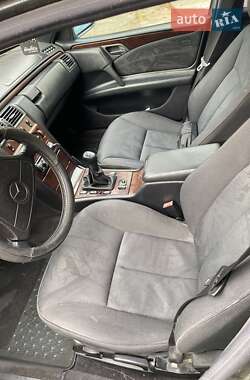 Седан Mercedes-Benz E-Class 1997 в 
