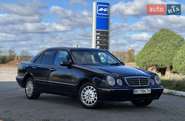 Седан Mercedes-Benz E-Class 2001 в Жовкве