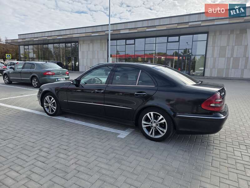 Седан Mercedes-Benz E-Class 2004 в Могилев-Подольске фото 6 Седан Mercedes-Benz E-Class 2004 в Могилев-Подольске