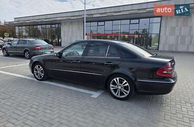 Седан Mercedes-Benz E-Class 2004 в  фото 6 Седан Mercedes-Benz E-Class 2004 в