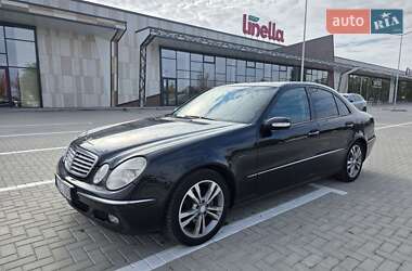 Седан Mercedes-Benz E-Class 2004 в  фото 10 Седан Mercedes-Benz E-Class 2004 в