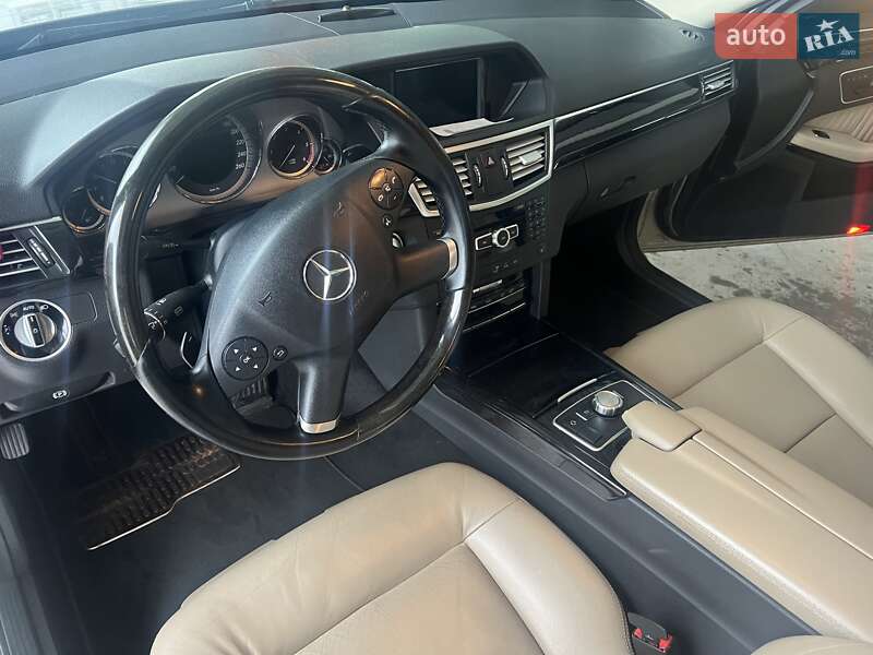 Седан Mercedes-Benz E-Class 2012 в Києві фото 6 Седан Mercedes-Benz E-Class 2012 в Києві