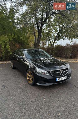 Седан Mercedes-Benz E-Class 2013 в Дніпрі