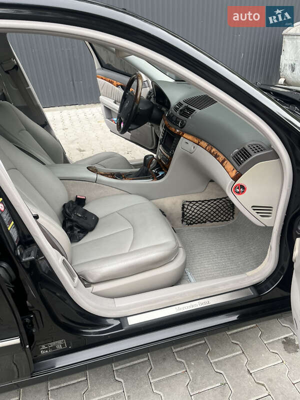 Седан Mercedes-Benz E-Class 2003 в Дрогобыче фото 30 Седан Mercedes-Benz E-Class 2003 в Дрогобыче