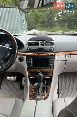 Седан Mercedes-Benz E-Class 2003 в  фото 38 Седан Mercedes-Benz E-Class 2003 в