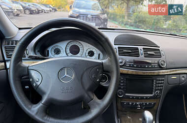Седан Mercedes-Benz E-Class 2004 в 