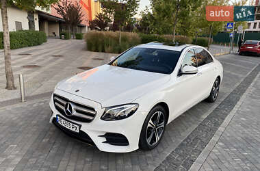 Седан Mercedes-Benz E-Class 2019 в 