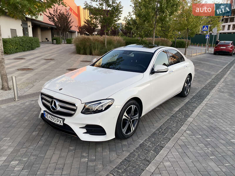 Седан Mercedes-Benz E-Class 2019 в Києві