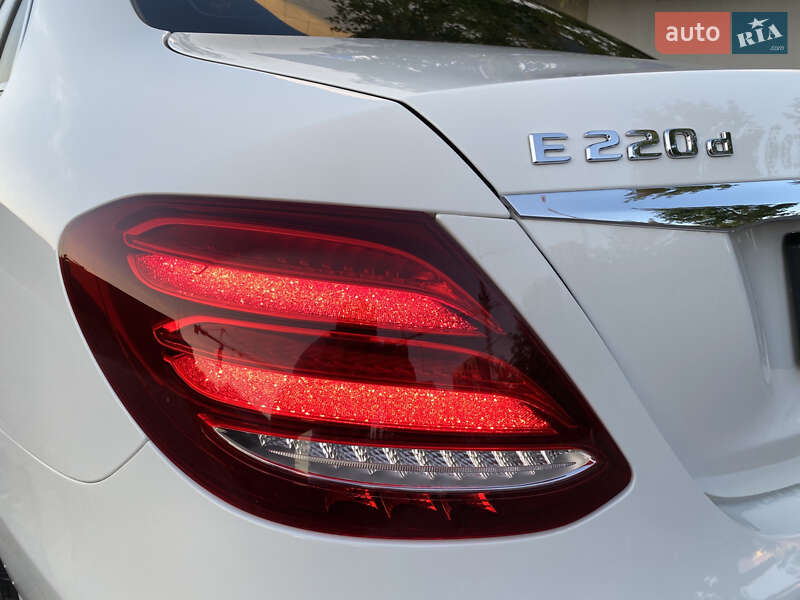 Седан Mercedes-Benz E-Class 2019 в Києві