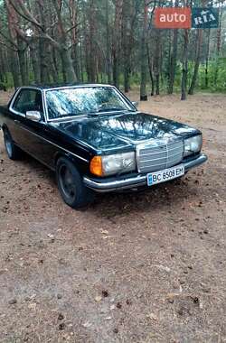 Купе Mercedes-Benz E-Class 1979 в Львові