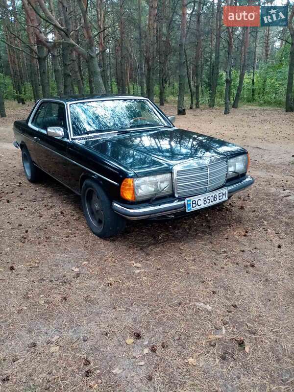 Купе Mercedes-Benz E-Class 1979 в Львові