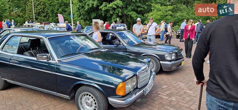 Купе Mercedes-Benz E-Class 1979 в Львові