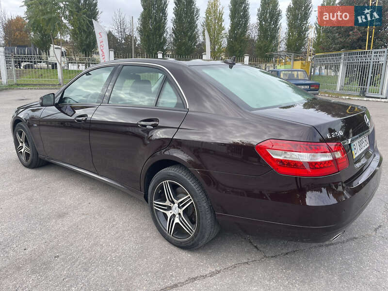 Седан Mercedes-Benz E-Class 2010 в Кременчуге