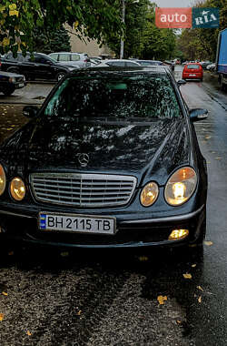 Седан Mercedes-Benz E-Class 2002 в 