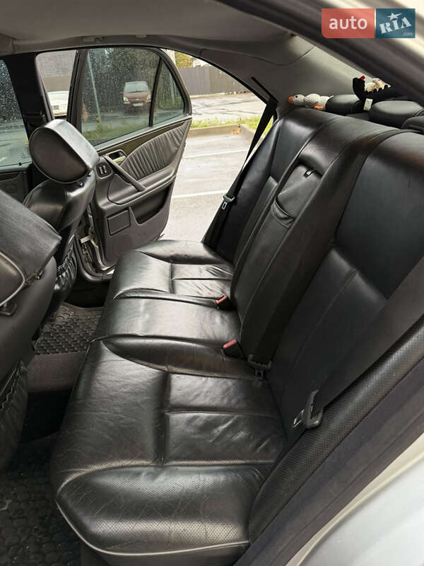 Седан Mercedes-Benz E-Class 2001 в Киеве фото 13 Седан Mercedes-Benz E-Class 2001 в Киеве