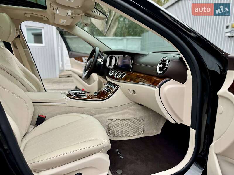Седан Mercedes-Benz E-Class 2020 в Києві