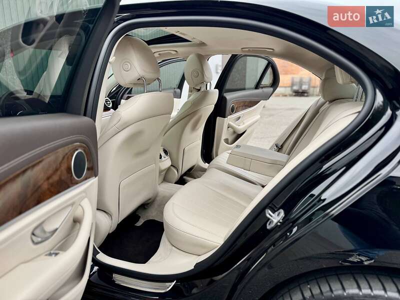 Седан Mercedes-Benz E-Class 2020 в Києві