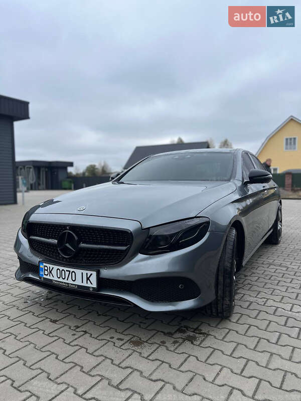 Седан Mercedes-Benz E-Class 2016 в Сарнах фото 3 Седан Mercedes-Benz E-Class 2016 в Сарнах