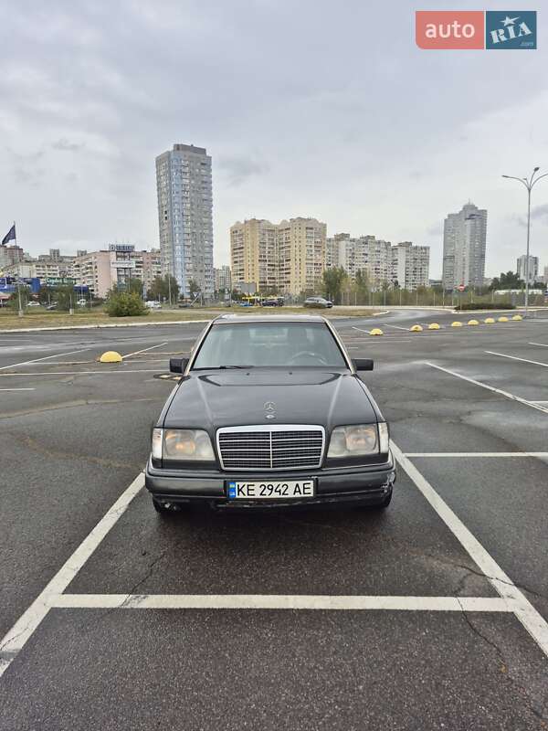 Седан Mercedes-Benz E-Class 1993 в Києві фото 3 Седан Mercedes-Benz E-Class 1993 в Києві