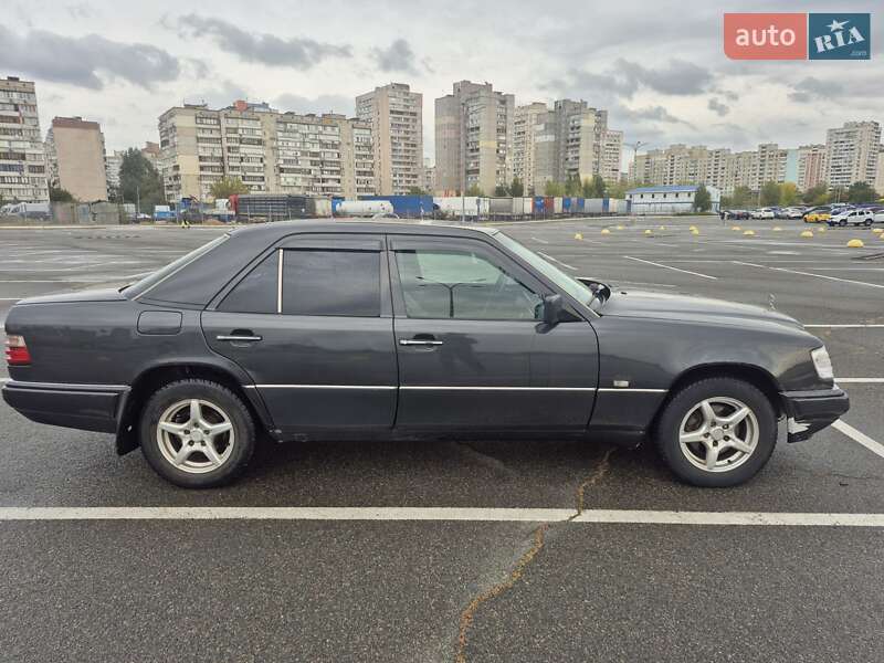 Седан Mercedes-Benz E-Class 1993 в Києві фото 6 Седан Mercedes-Benz E-Class 1993 в Києві