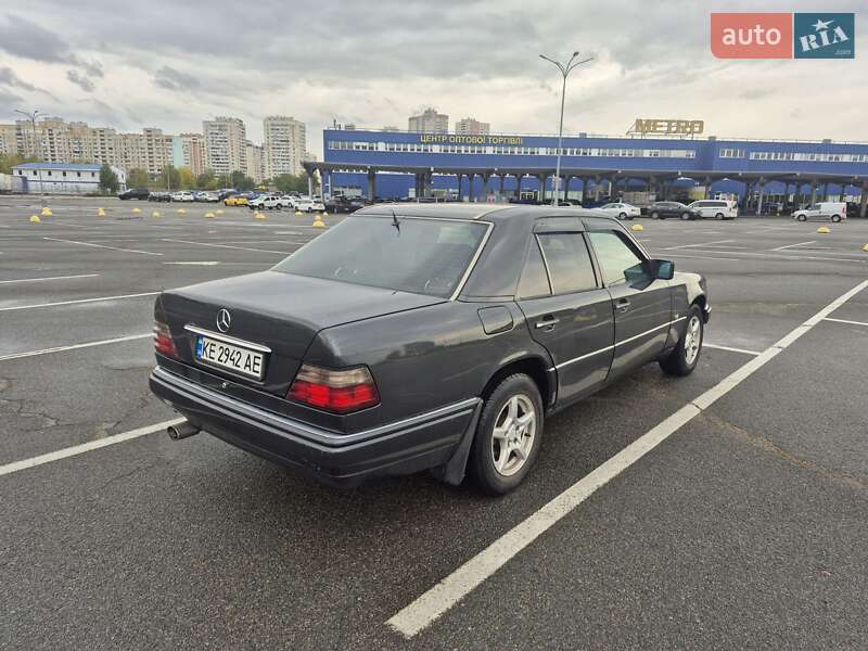 Седан Mercedes-Benz E-Class 1993 в Києві фото 7 Седан Mercedes-Benz E-Class 1993 в Києві