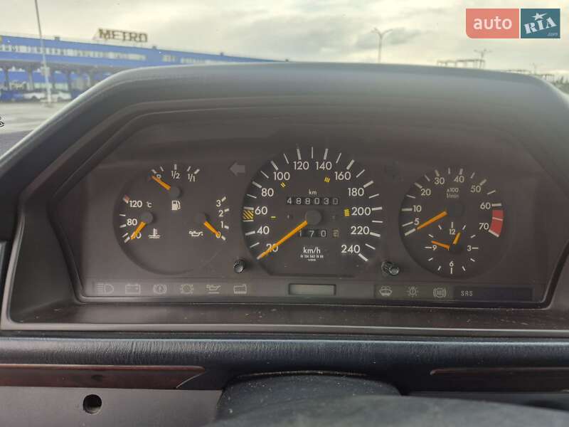 Седан Mercedes-Benz E-Class 1993 в Києві фото 23 Седан Mercedes-Benz E-Class 1993 в Києві