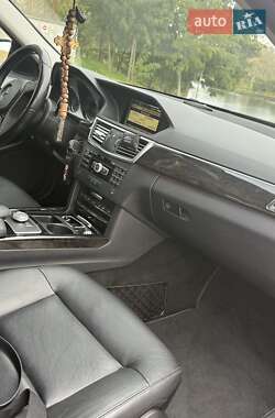Седан Mercedes-Benz E-Class 2012 в 