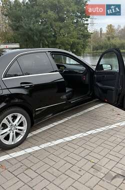 Седан Mercedes-Benz E-Class 2012 в 
