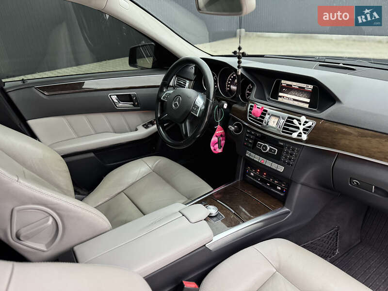 Седан Mercedes-Benz E-Class 2013 в Летичеве