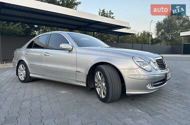 Седан Mercedes-Benz E-Class 2004 в  фото 2 Седан Mercedes-Benz E-Class 2004 в