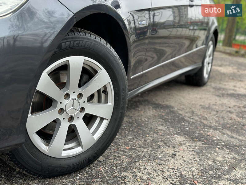Седан Mercedes-Benz E-Class 2011 в Ромнах фото 9 Седан Mercedes-Benz E-Class 2011 в Ромнах